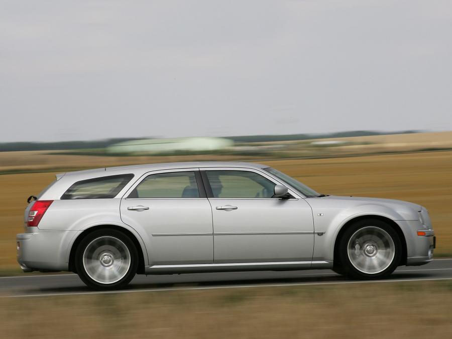  Chrysler 300C SRT8 Touring 2006 года  (фото 5 из 21)
